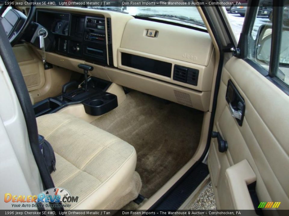 Tan Interior 1996 Jeep Cherokee Se 4wd Photo 17