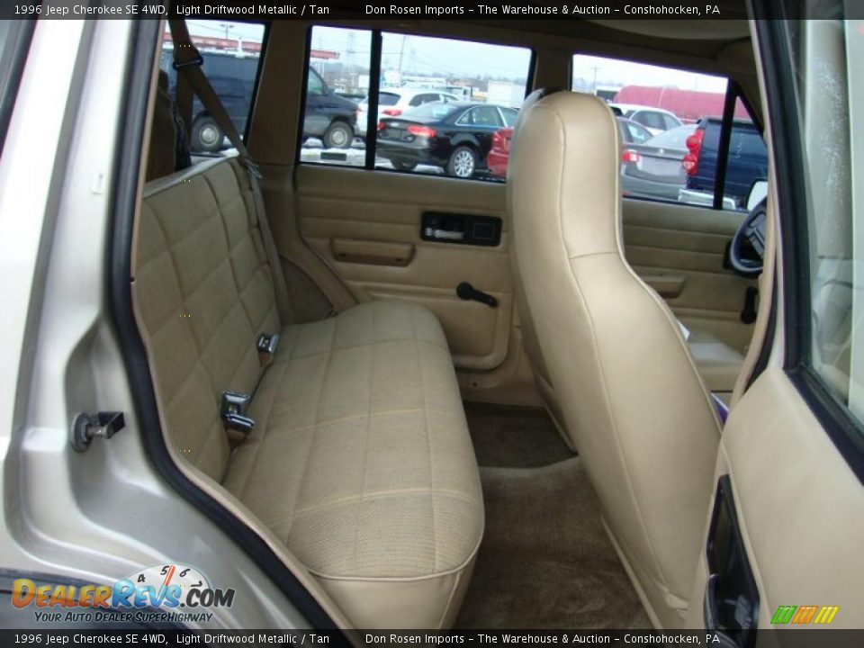 Tan Interior - 1996 Jeep Cherokee SE 4WD Photo #21