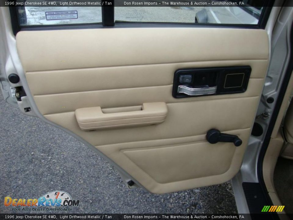 1996 Jeep Cherokee SE 4WD Light Driftwood Metallic / Tan Photo #24