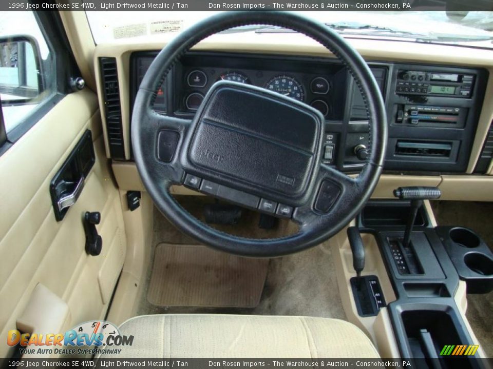 1996 Jeep Cherokee SE 4WD Steering Wheel Photo #26