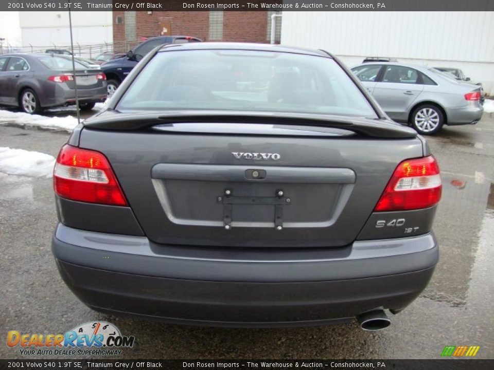 2001 Volvo S40 1.9T SE Titanium Grey / Off Black Photo #9