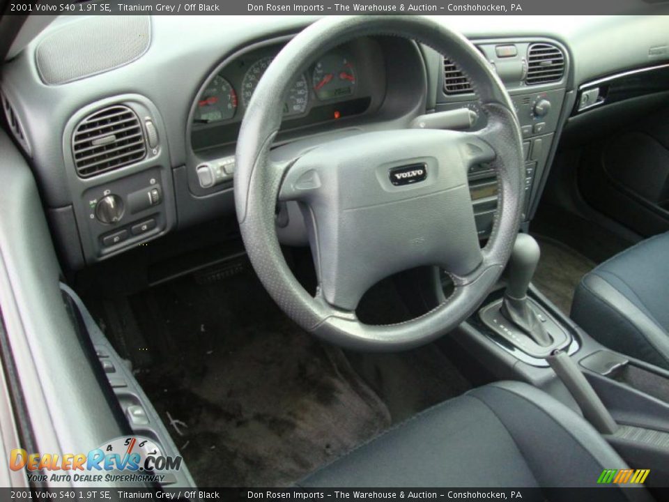Off Black Interior - 2001 Volvo S40 1.9T SE Photo #12