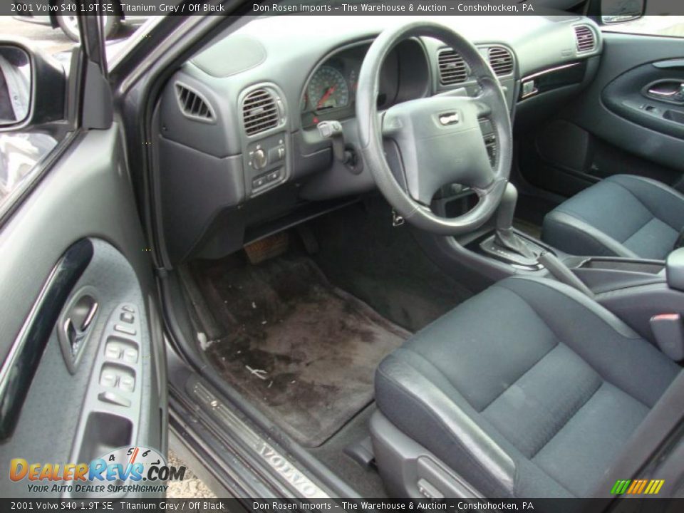 Off Black Interior - 2001 Volvo S40 1.9T SE Photo #13