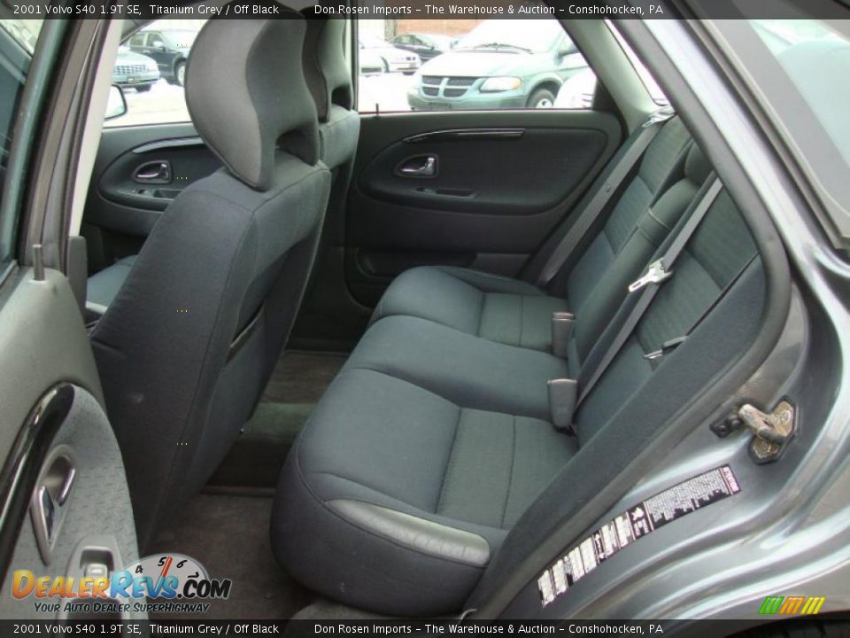 2001 Volvo S40 1.9T SE Titanium Grey / Off Black Photo #26