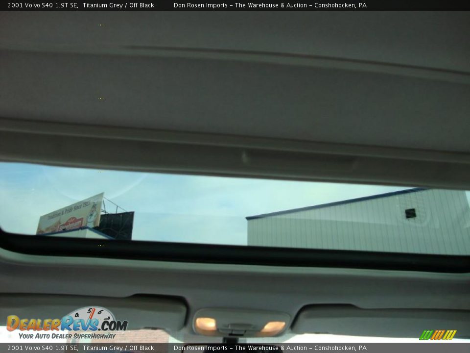 2001 Volvo S40 1.9T SE Titanium Grey / Off Black Photo #28