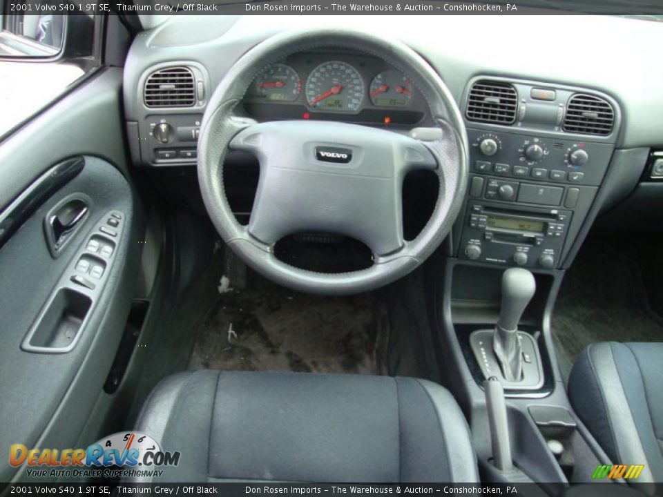 2001 Volvo S40 1.9T SE Titanium Grey / Off Black Photo #30