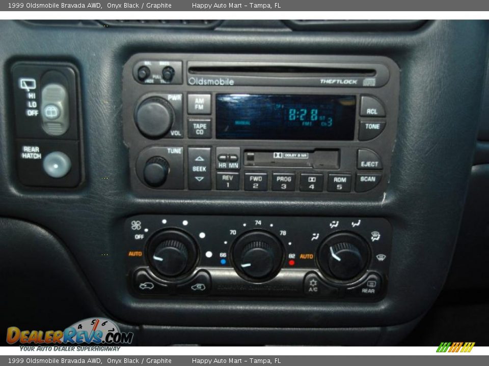 1999 Oldsmobile Bravada AWD Onyx Black / Graphite Photo #12