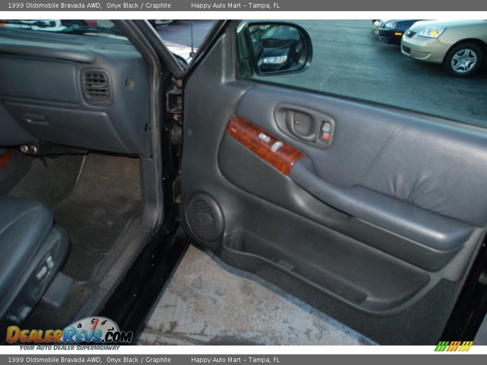 1999 Oldsmobile Bravada AWD Onyx Black / Graphite Photo #19