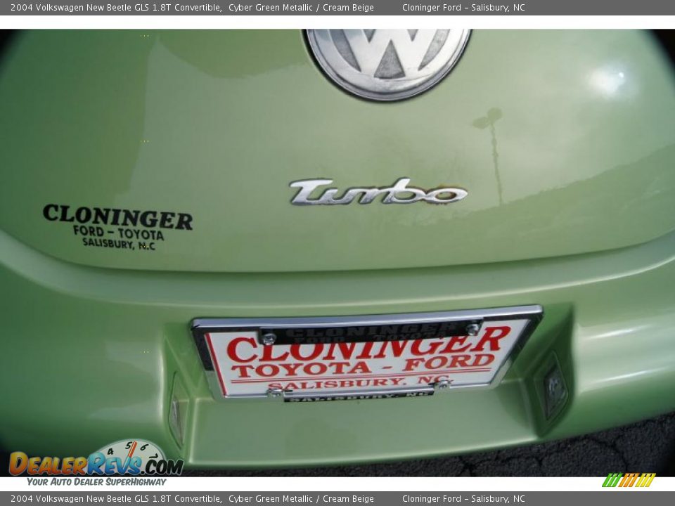 2004 Volkswagen New Beetle GLS 1.8T Convertible Cyber Green Metallic / Cream Beige Photo #17