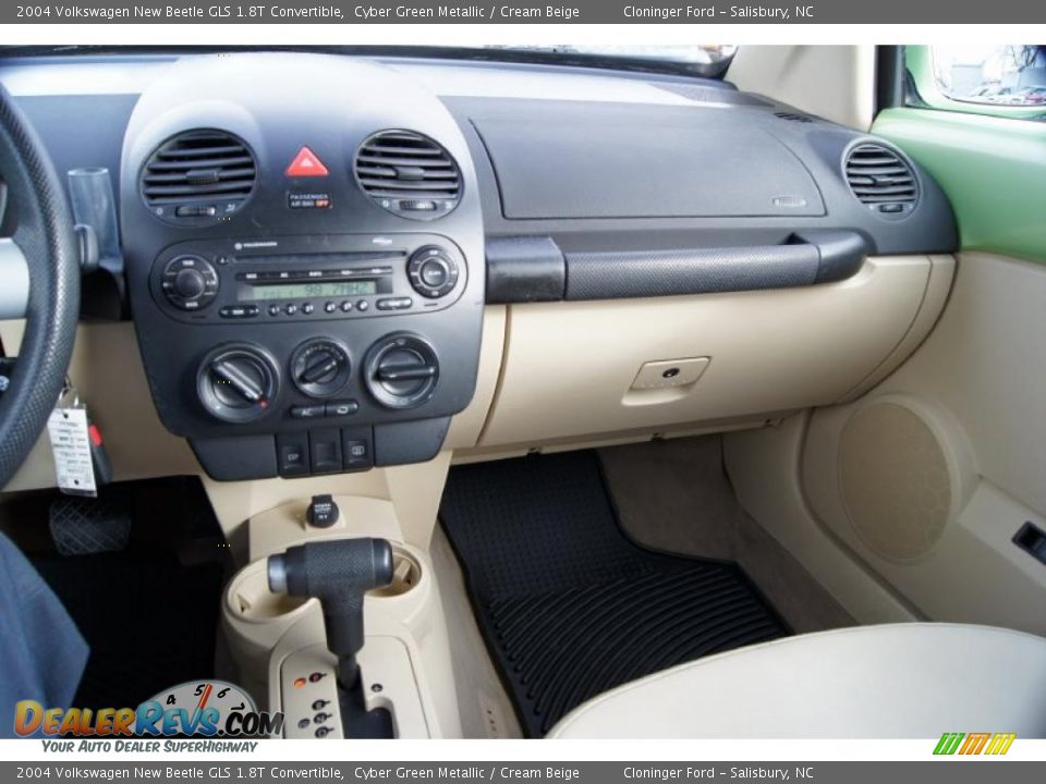 2004 Volkswagen New Beetle GLS 1.8T Convertible Cyber Green Metallic / Cream Beige Photo #32