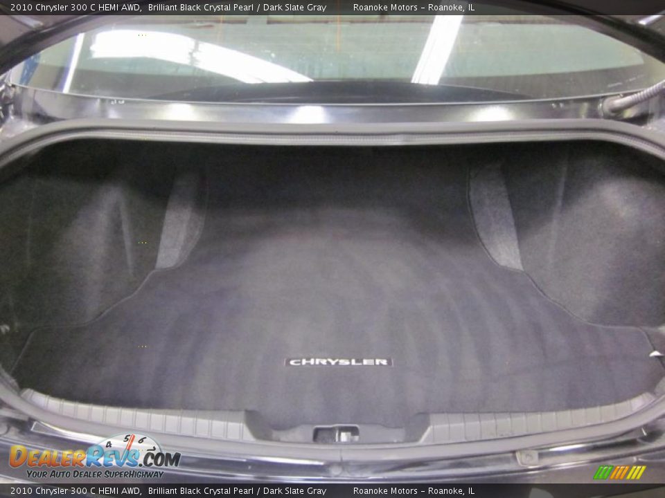 2010 Chrysler 300 C HEMI AWD Trunk Photo #10