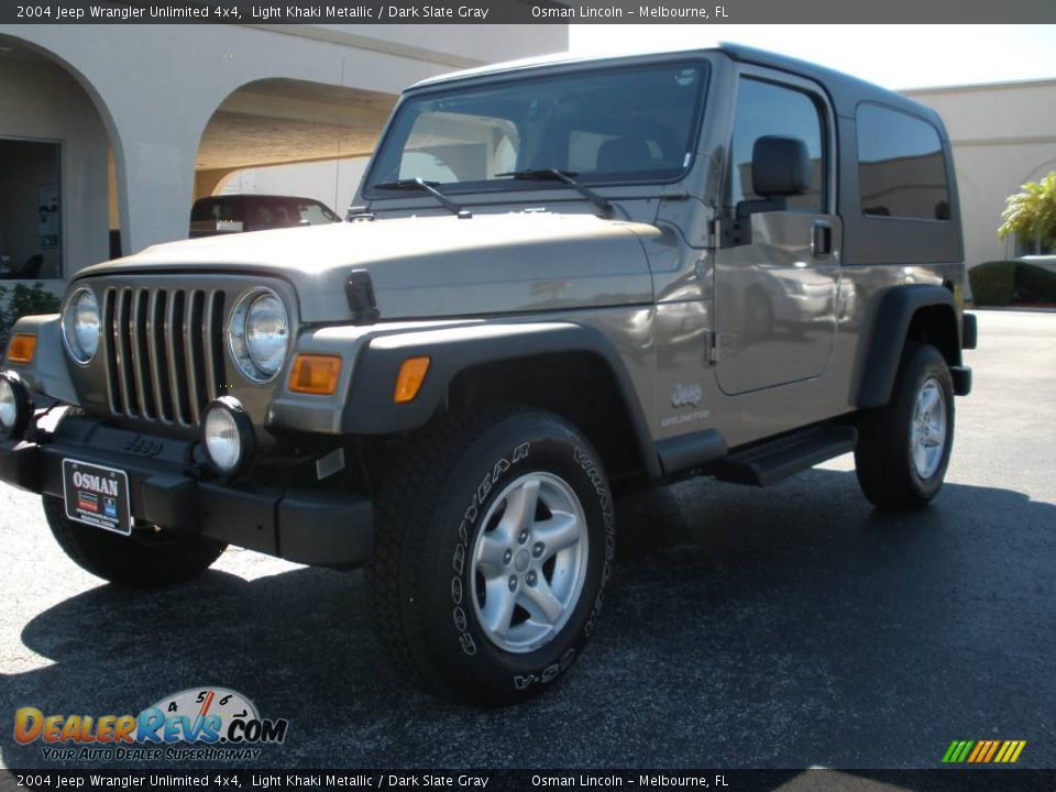 2004 Jeep Wrangler Unlimited 4x4 Light Khaki Metallic / Dark Slate Gray Photo #2