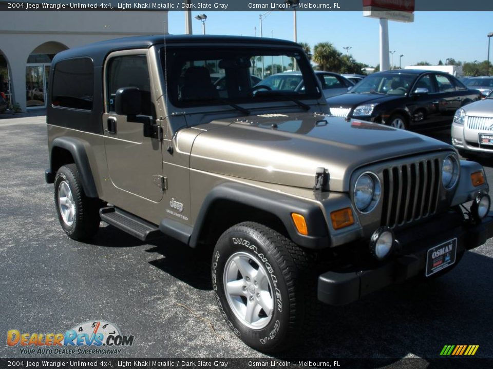 2004 Jeep Wrangler Unlimited 4x4 Light Khaki Metallic / Dark Slate Gray Photo #4