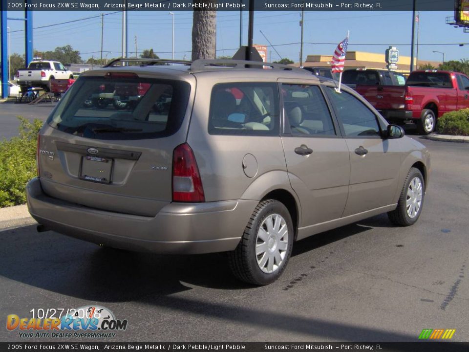 2005 Ford Focus ZXW SE Wagon Arizona Beige Metallic / Dark Pebble/Light Pebble Photo #3