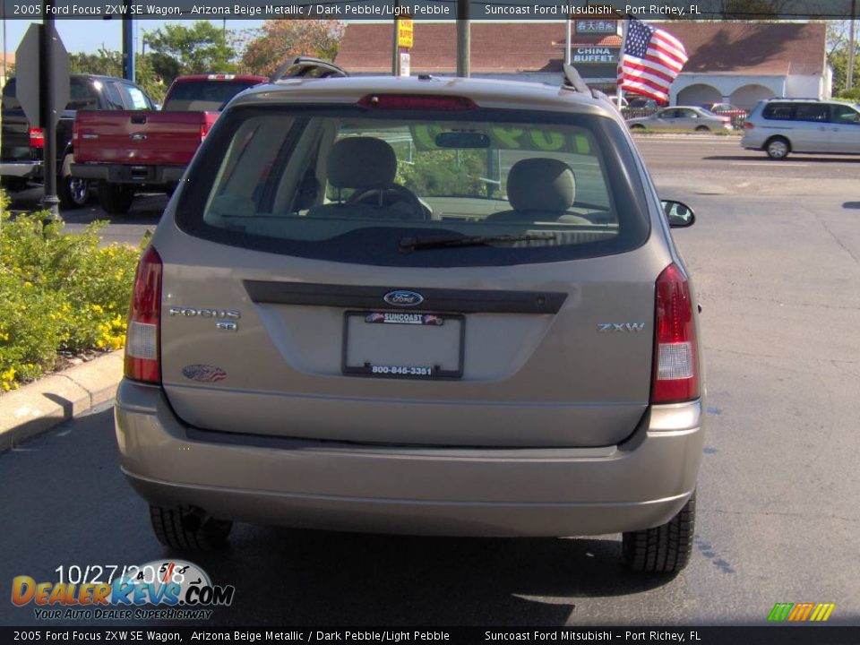 2005 Ford Focus ZXW SE Wagon Arizona Beige Metallic / Dark Pebble/Light Pebble Photo #4