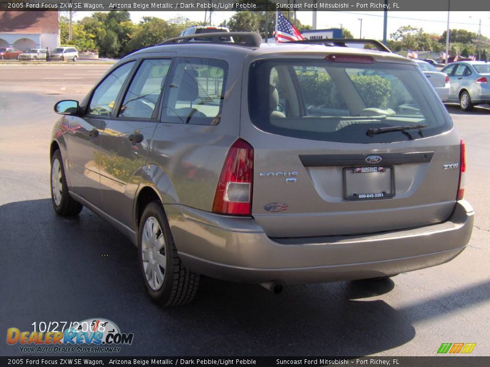 2005 Ford Focus ZXW SE Wagon Arizona Beige Metallic / Dark Pebble/Light Pebble Photo #5
