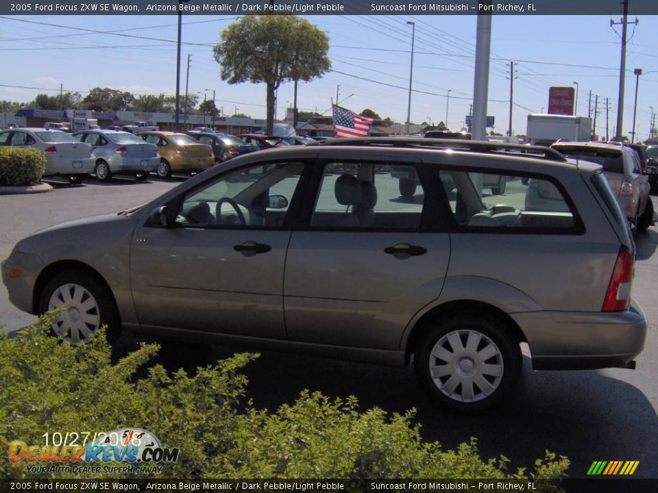 2005 Ford Focus ZXW SE Wagon Arizona Beige Metallic / Dark Pebble/Light Pebble Photo #6