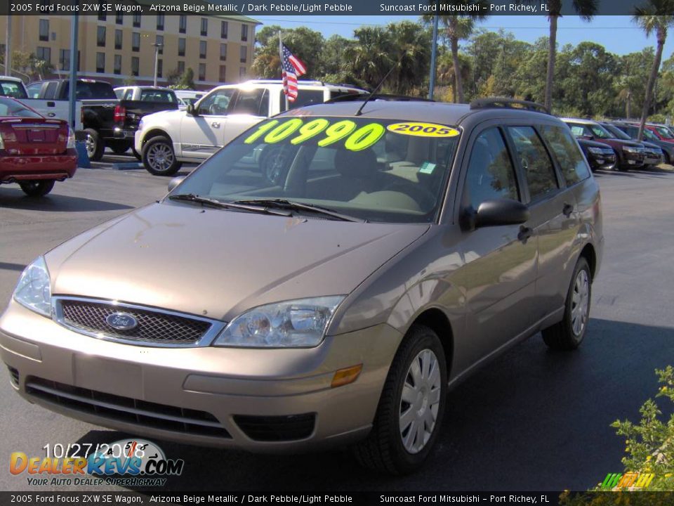 2005 Ford Focus ZXW SE Wagon Arizona Beige Metallic / Dark Pebble/Light Pebble Photo #7