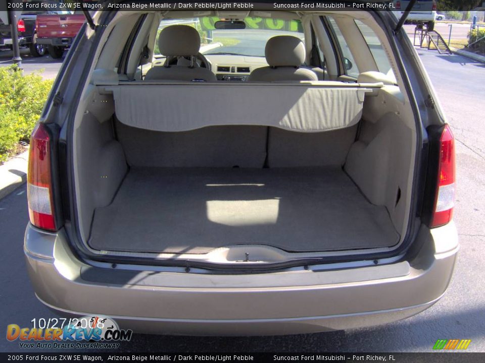 2005 Ford Focus ZXW SE Wagon Arizona Beige Metallic / Dark Pebble/Light Pebble Photo #12