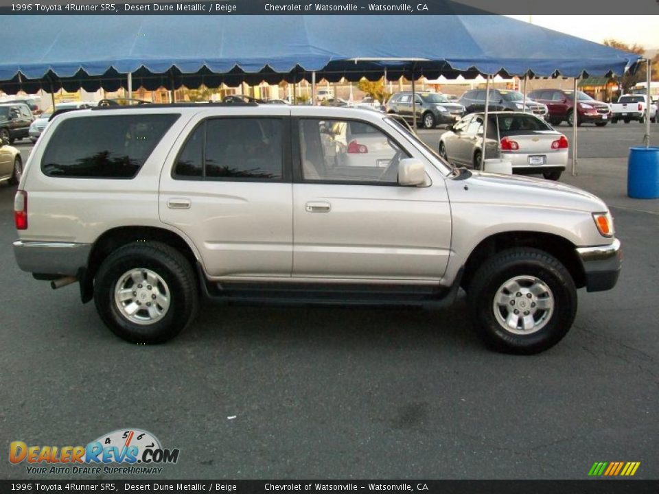 1996 Toyota 4Runner SR5 Desert Dune Metallic / Beige Photo #2