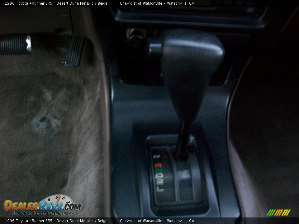 1996 Toyota 4Runner SR5 Desert Dune Metallic / Beige Photo #16
