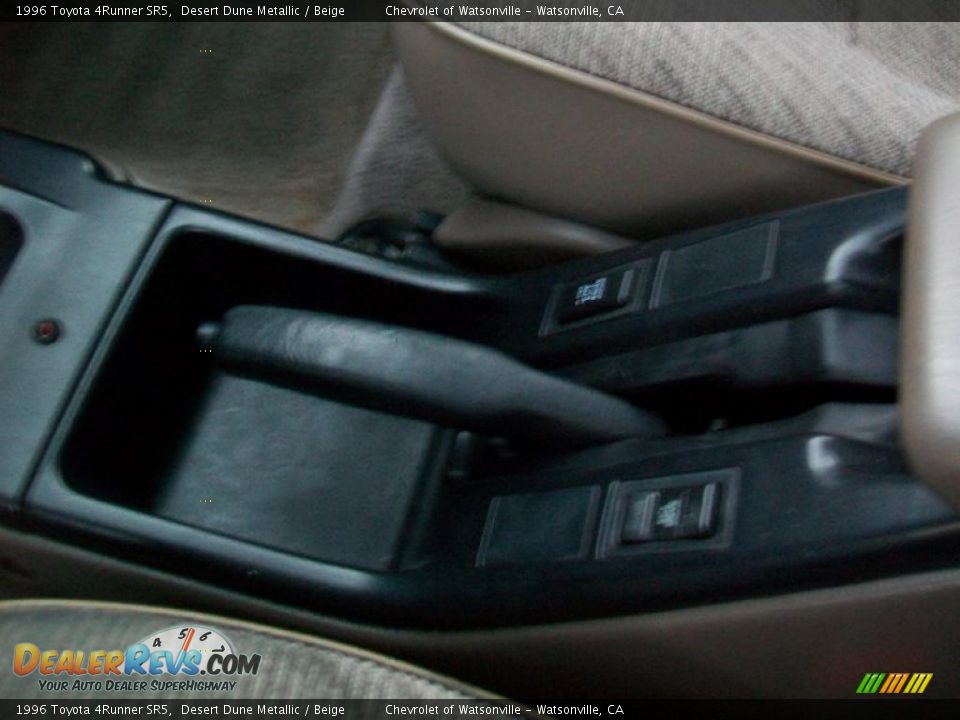 1996 Toyota 4Runner SR5 Desert Dune Metallic / Beige Photo #17