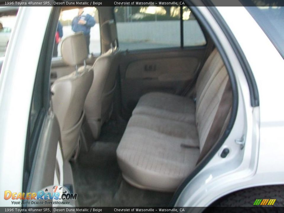 1996 Toyota 4Runner SR5 Desert Dune Metallic / Beige Photo #19