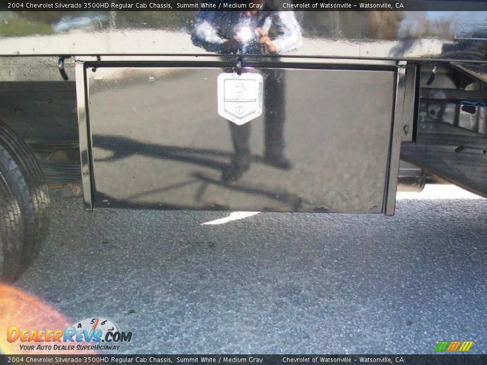 2004 Chevrolet Silverado 3500HD Regular Cab Chassis Summit White / Medium Gray Photo #11
