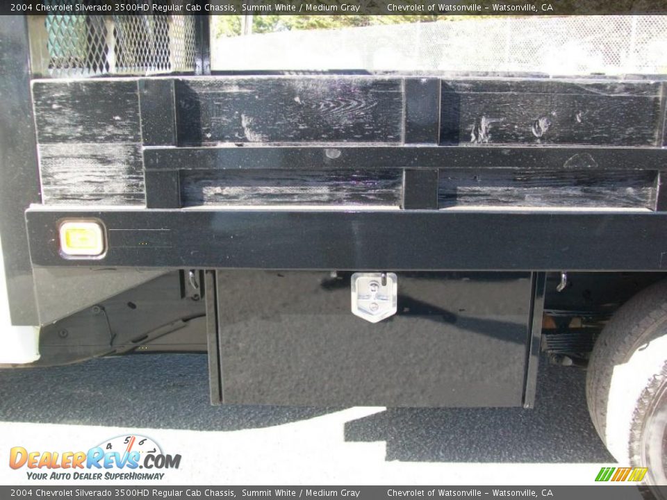 2004 Chevrolet Silverado 3500HD Regular Cab Chassis Summit White / Medium Gray Photo #12