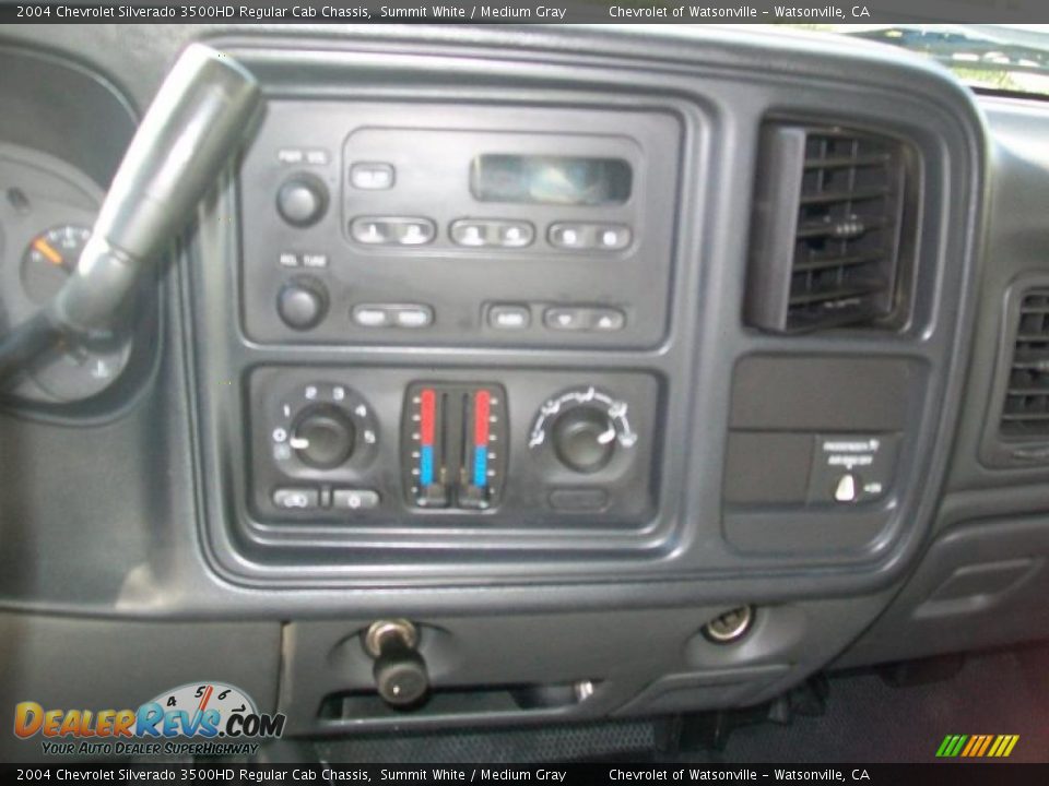2004 Chevrolet Silverado 3500HD Regular Cab Chassis Summit White / Medium Gray Photo #17