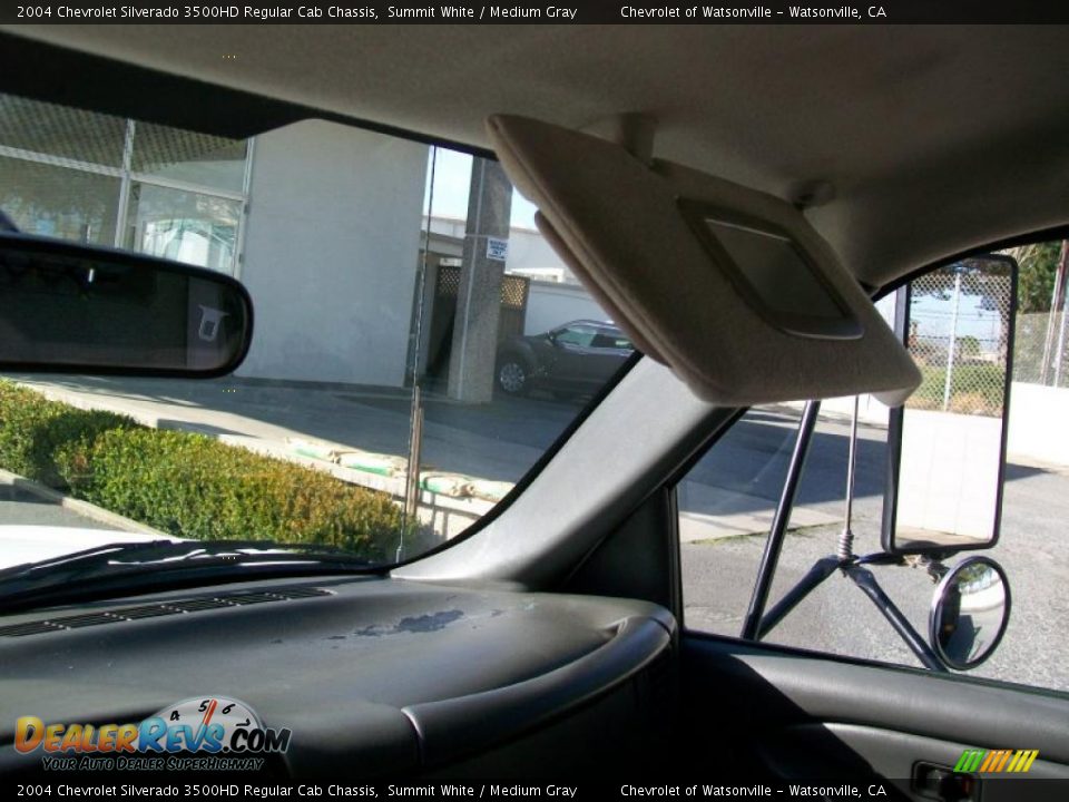 2004 Chevrolet Silverado 3500HD Regular Cab Chassis Summit White / Medium Gray Photo #19