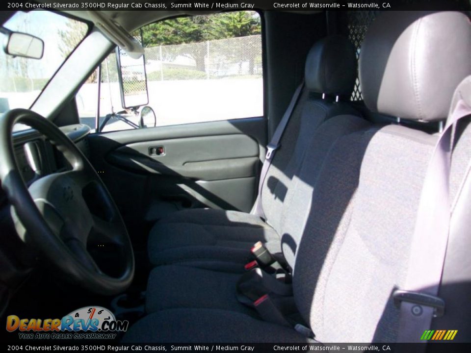 2004 Chevrolet Silverado 3500HD Regular Cab Chassis Summit White / Medium Gray Photo #20