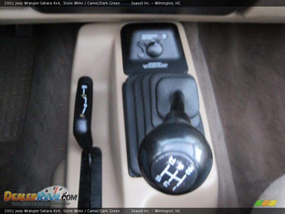 2001 Jeep Wrangler Sahara 4x4 Shifter Photo #16