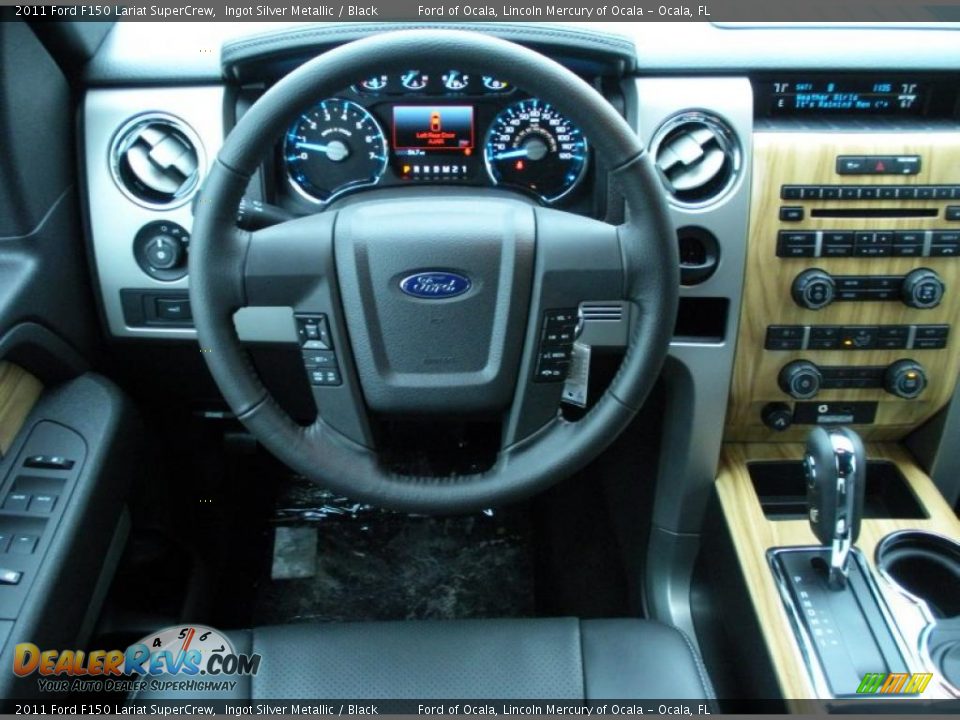 Dashboard of 2011 Ford F150 Lariat SuperCrew Photo #7