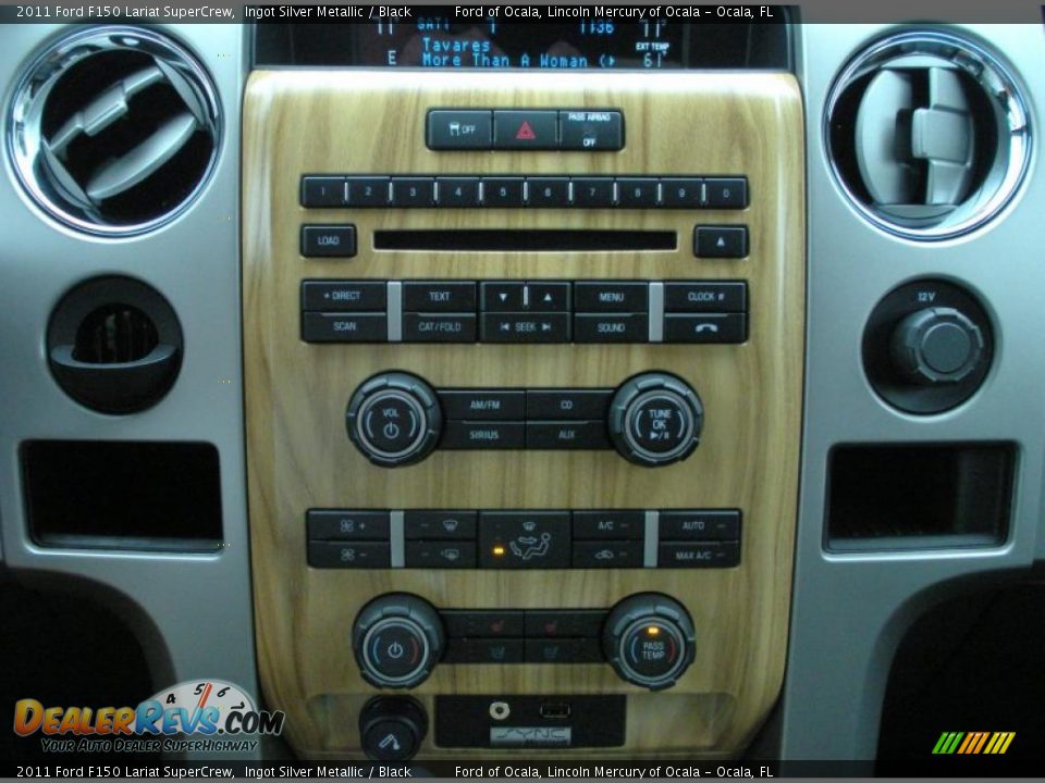 Controls of 2011 Ford F150 Lariat SuperCrew Photo #9