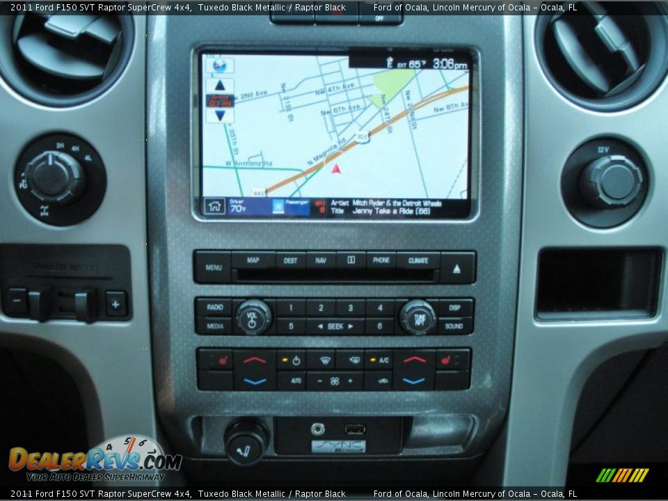 Controls of 2011 Ford F150 SVT Raptor SuperCrew 4x4 Photo #12