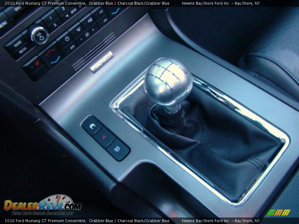 2010 Ford Mustang GT Premium Convertible Grabber Blue / Charcoal Black/Grabber Blue Photo #12