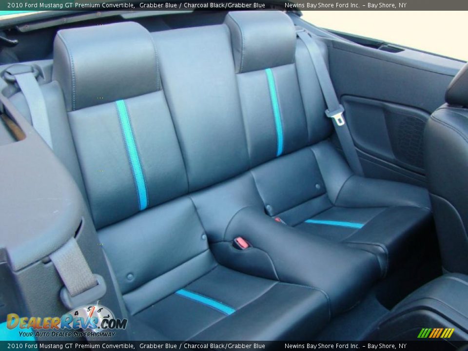 2010 Ford Mustang GT Premium Convertible Grabber Blue / Charcoal Black/Grabber Blue Photo #14