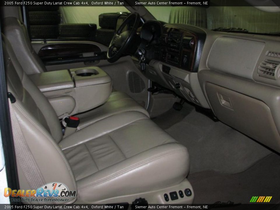 2005 Ford F250 Super Duty Lariat Crew Cab 4x4 Oxford White / Tan Photo #11