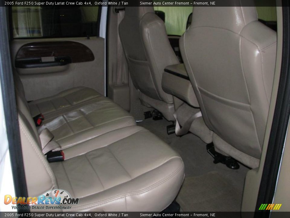 2005 Ford F250 Super Duty Lariat Crew Cab 4x4 Oxford White / Tan Photo #12