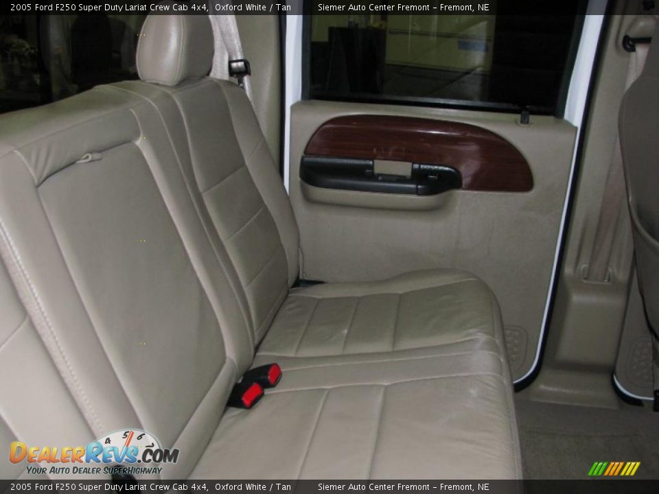 2005 Ford F250 Super Duty Lariat Crew Cab 4x4 Oxford White / Tan Photo #13