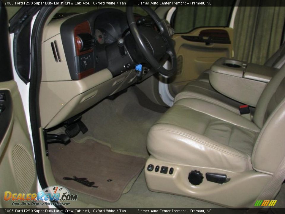 2005 Ford F250 Super Duty Lariat Crew Cab 4x4 Oxford White / Tan Photo #15