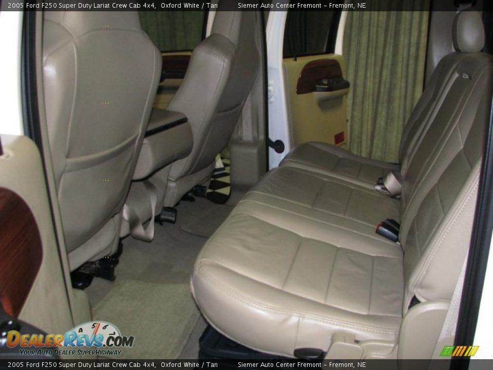 2005 Ford F250 Super Duty Lariat Crew Cab 4x4 Oxford White / Tan Photo #16