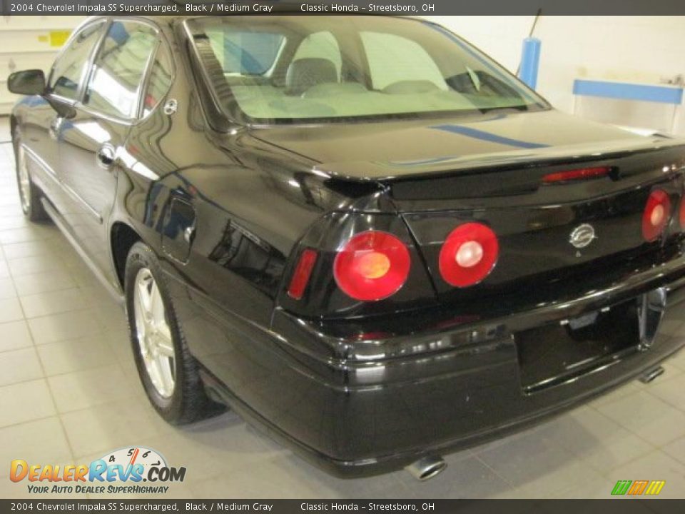 2004 Chevrolet Impala SS Supercharged Black / Medium Gray Photo #9