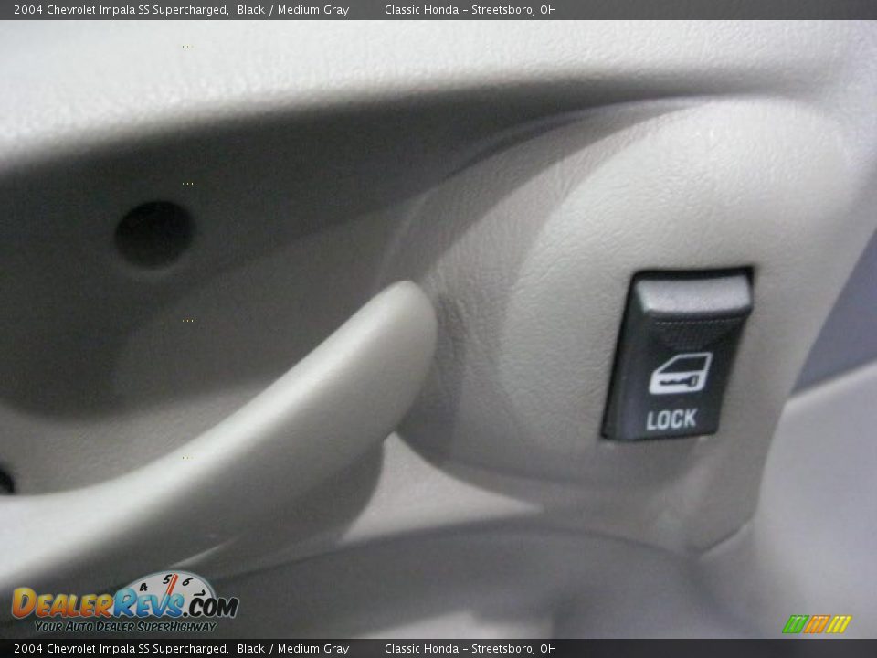 2004 Chevrolet Impala SS Supercharged Black / Medium Gray Photo #19