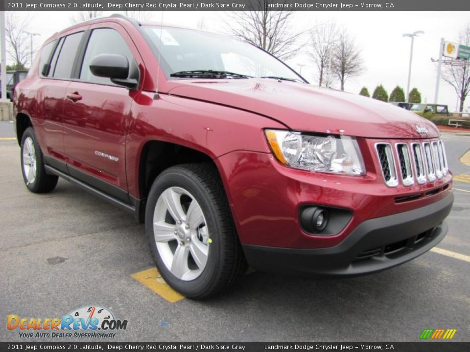 Front 3/4 View of 2011 Jeep Compass 2.0 Latitude Photo #4