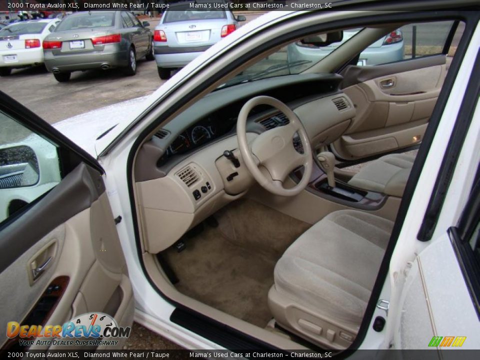 2000 Toyota Avalon XLS Diamond White Pearl / Taupe Photo #9