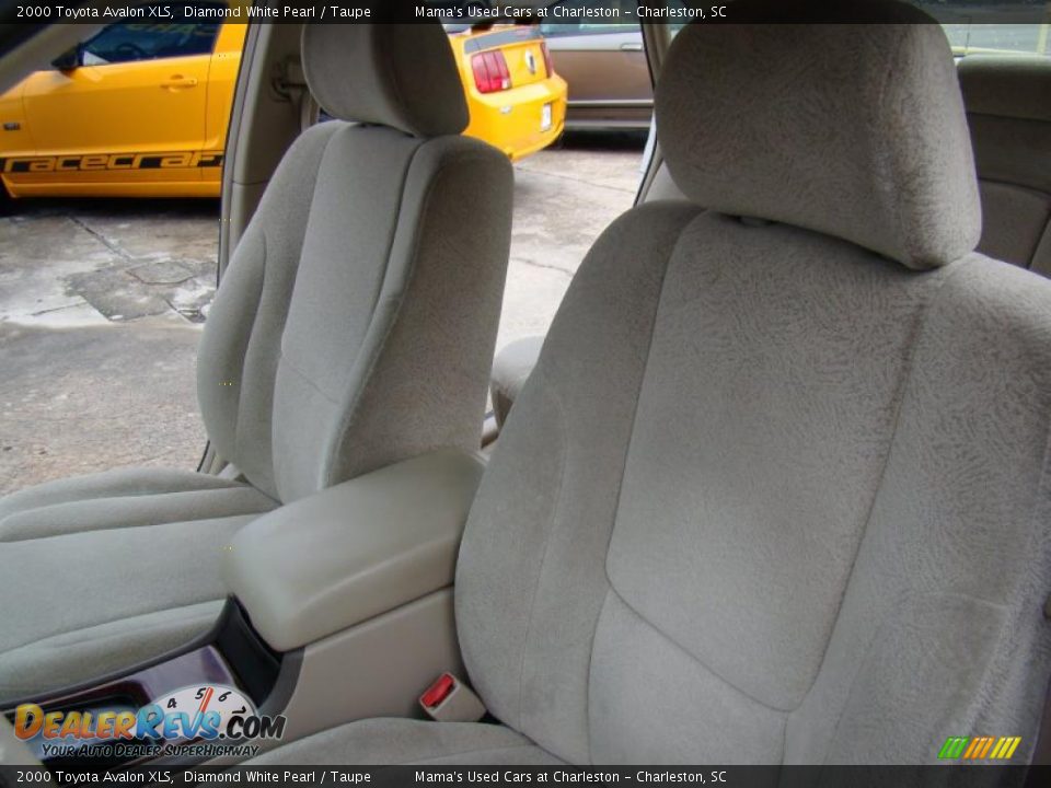 2000 Toyota Avalon XLS Diamond White Pearl / Taupe Photo #11
