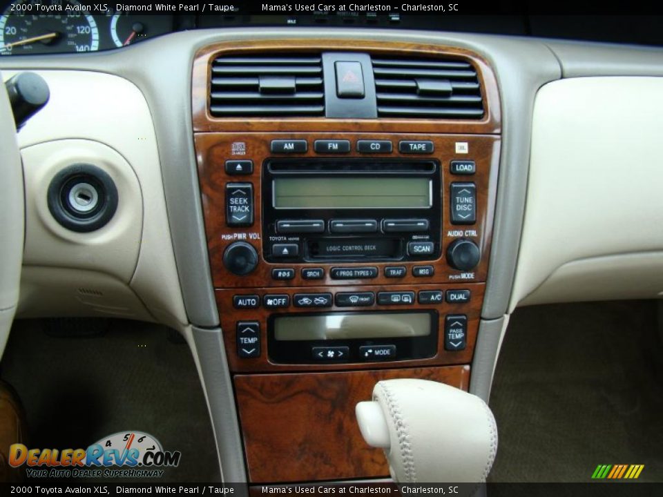 2000 Toyota Avalon XLS Diamond White Pearl / Taupe Photo #21
