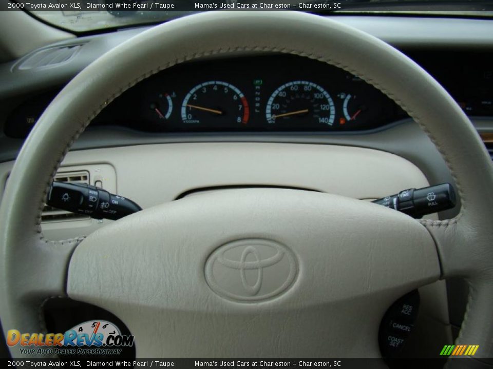 2000 Toyota Avalon XLS Diamond White Pearl / Taupe Photo #23